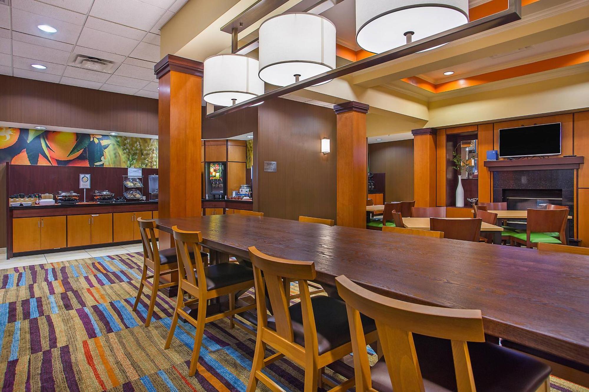 Hotel Fairfield &