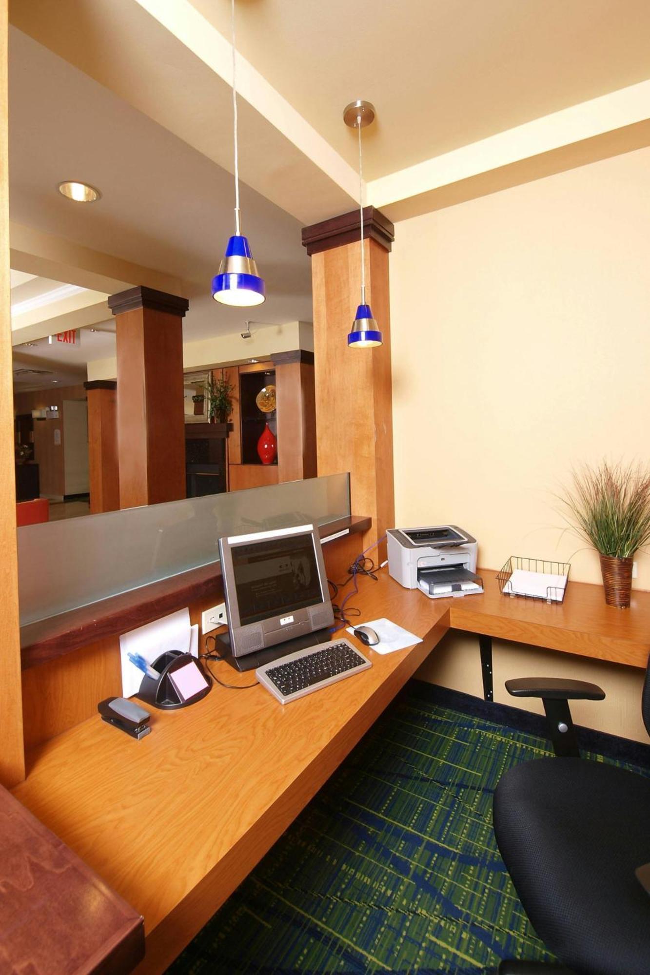 Hotel Fairfield & 3*