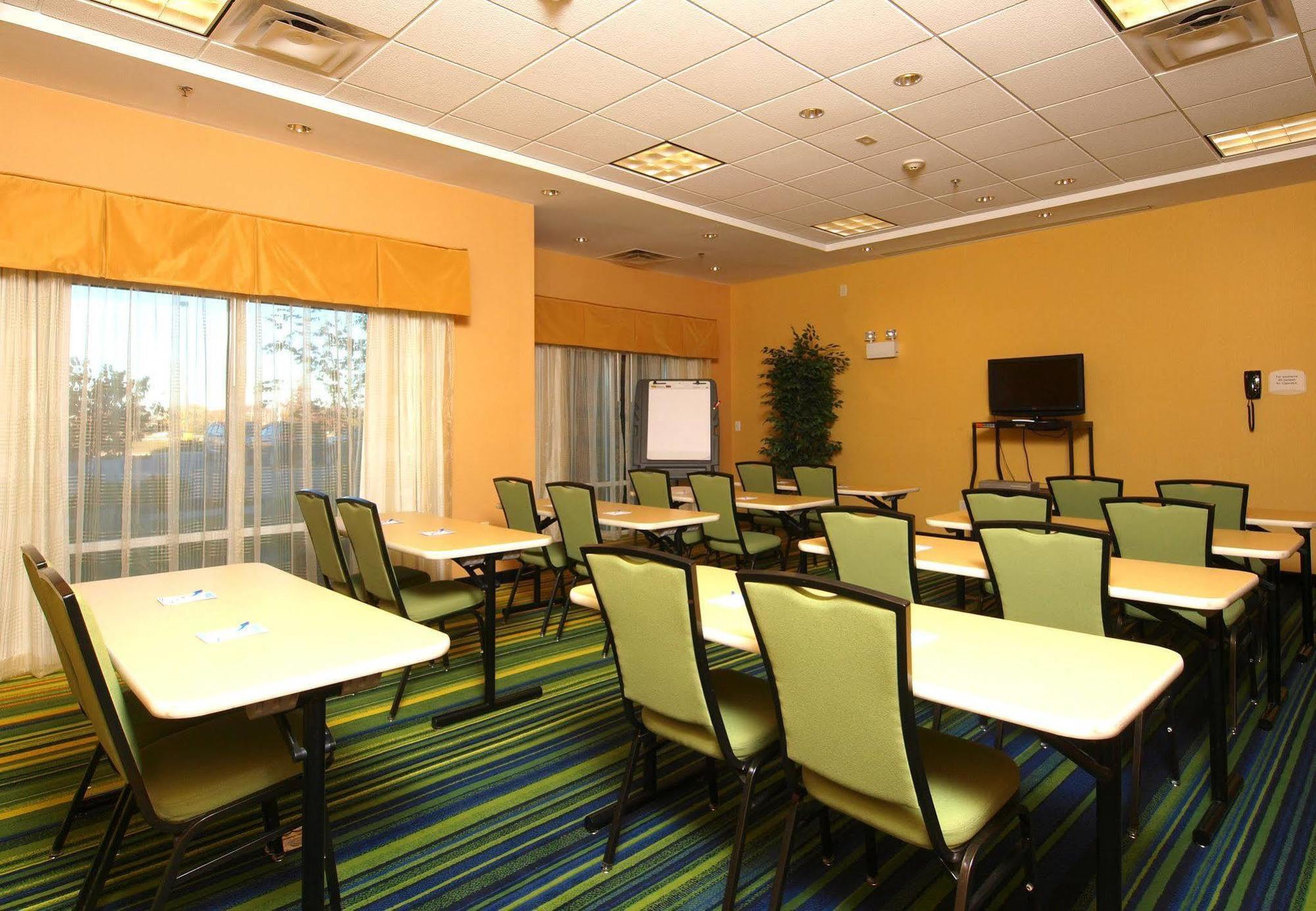 Fairfield & Hotel 3*