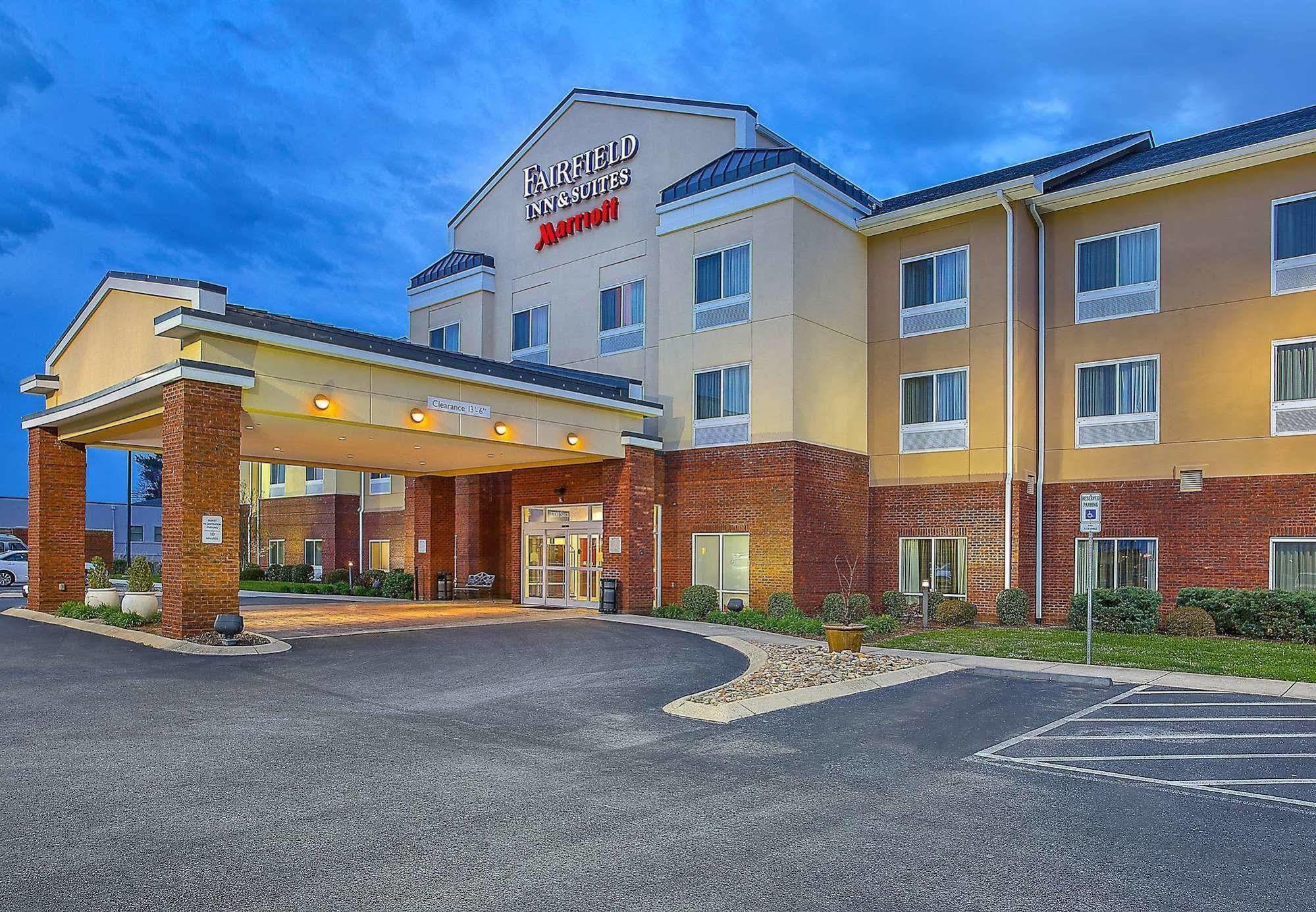 Fairfield & Hotel 3*