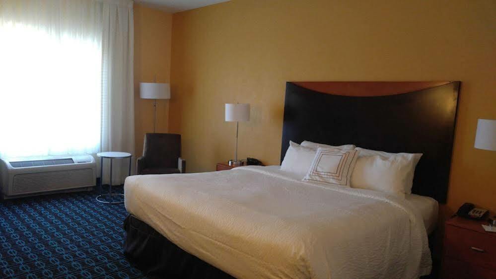 Hotel Fairfield &